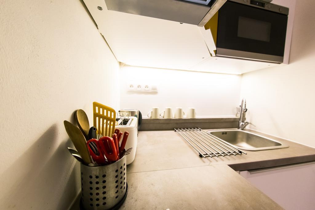 Freedom Rooms & Apartments Прага Екстериор снимка
