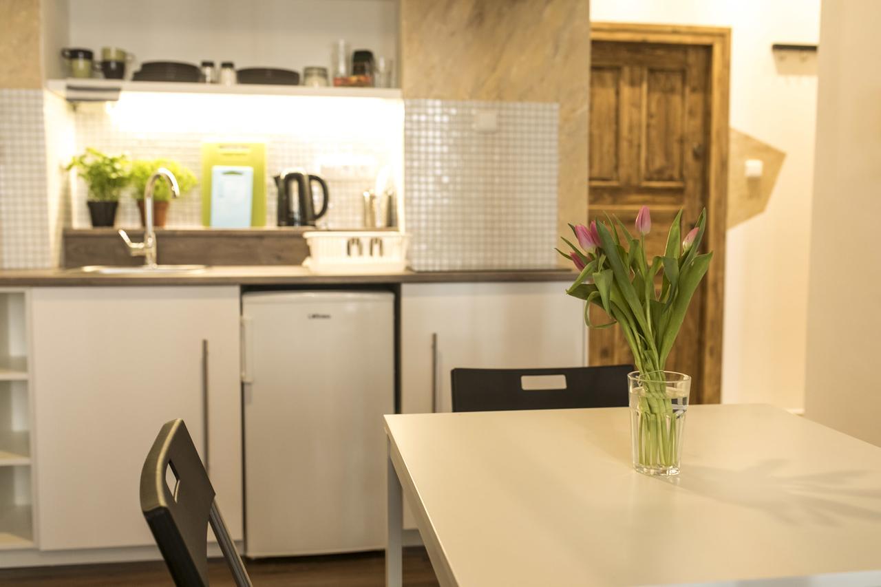 Freedom Rooms & Apartments Прага Екстериор снимка