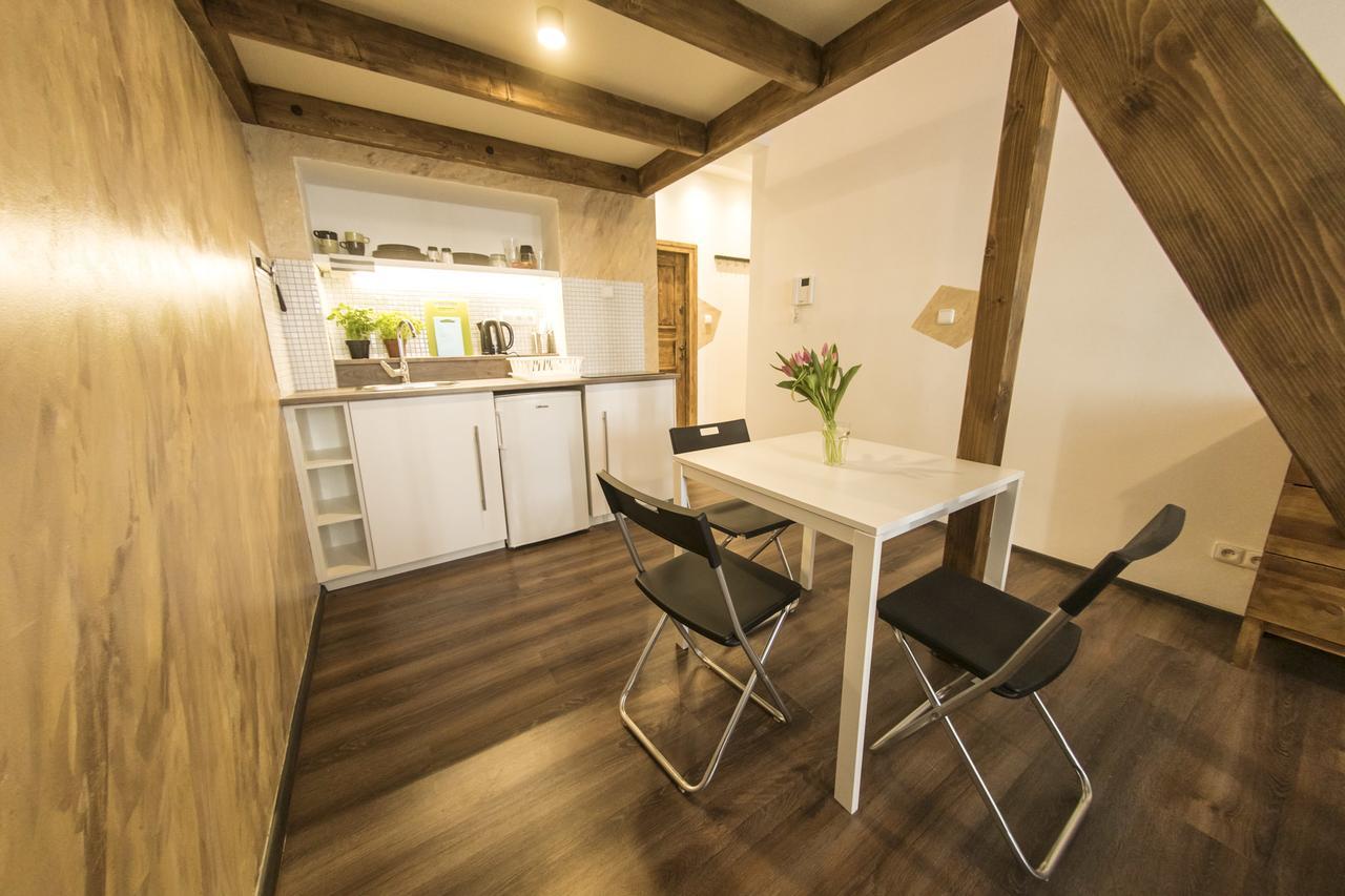 Freedom Rooms & Apartments Прага Екстериор снимка