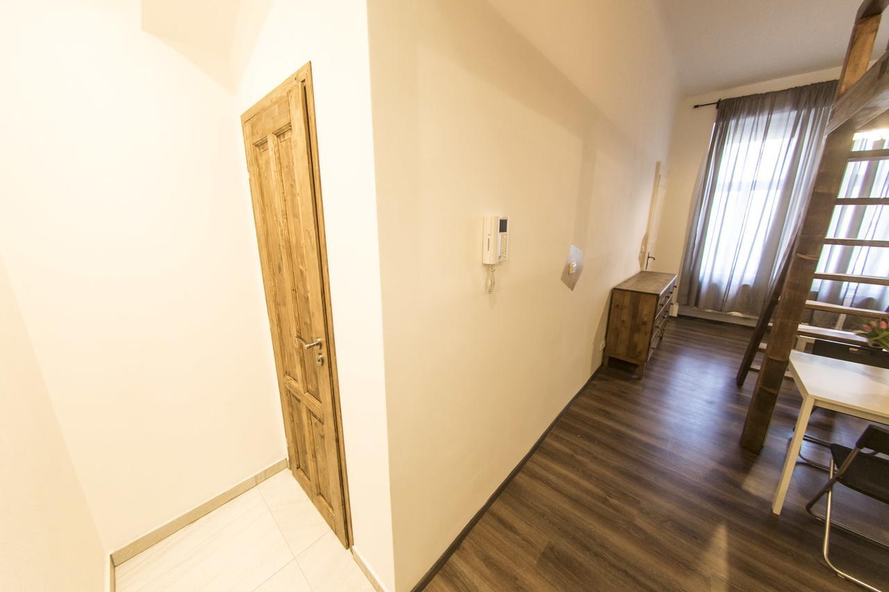 Freedom Rooms & Apartments Прага Стая снимка