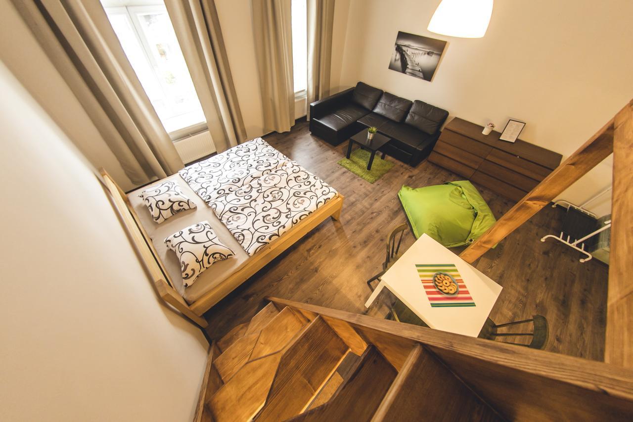 Freedom Rooms & Apartments Прага Стая снимка
