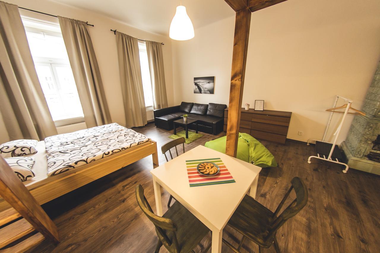 Freedom Rooms & Apartments Прага Екстериор снимка